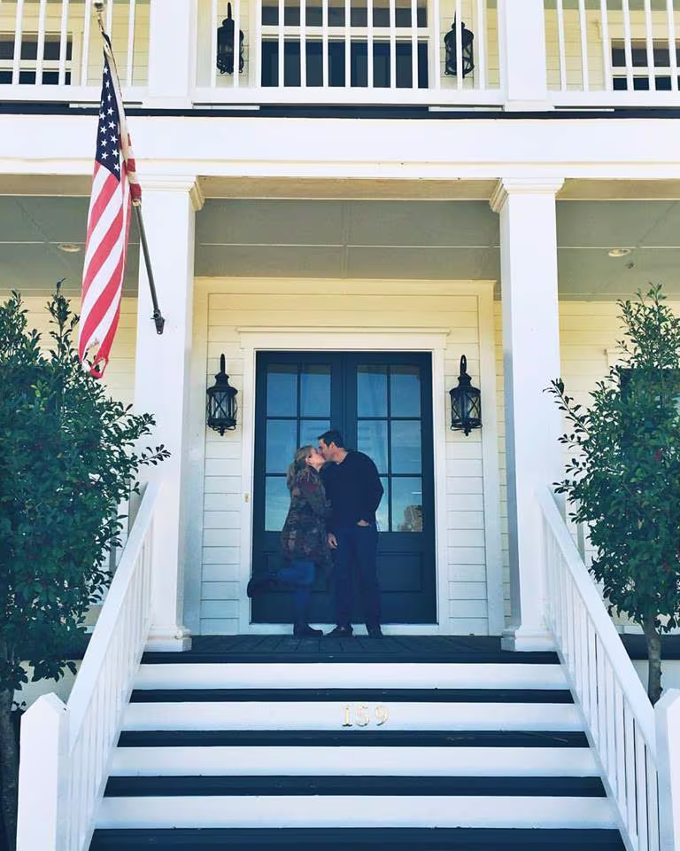 Daniel and Scottie, the hosts of Villa Real Escapes